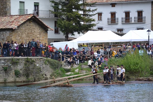 Día de la Almadía-Burgui-Navarra-Tradición-Imagen2-almadieros