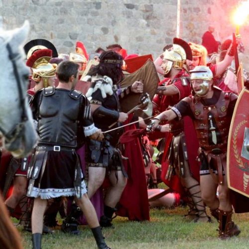 Cartagineses y Romanos se encuentran con la historia Cartagineses y Romanos se encuentran con la historia