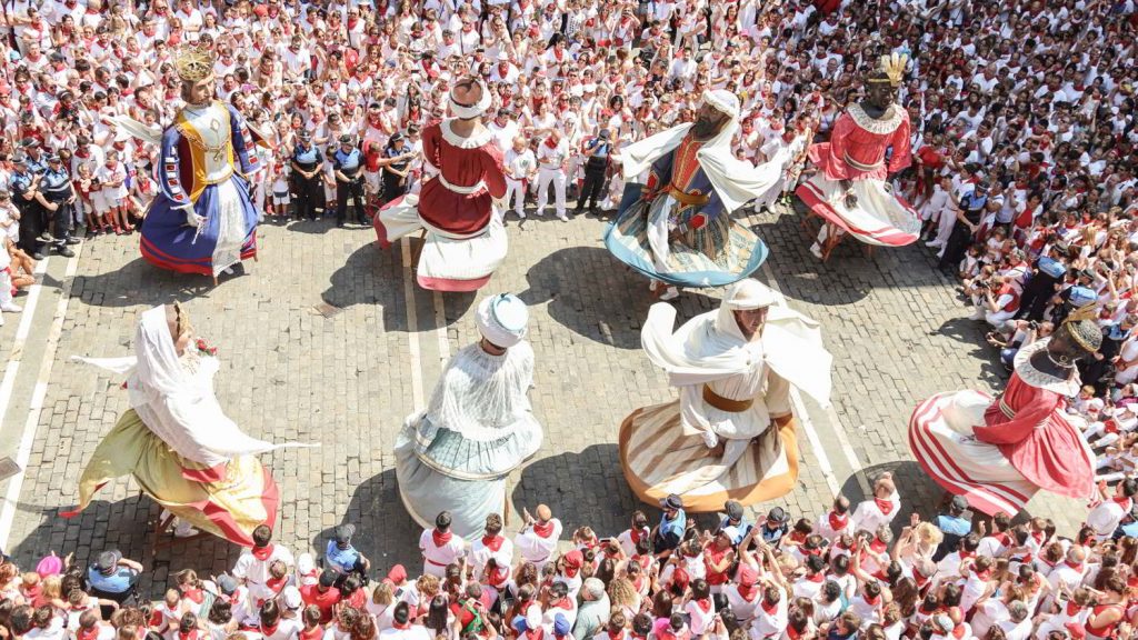 Gigantes y Cabezudos de Pamplona