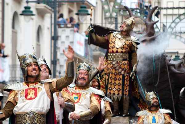 Moros y Cristianos de Alcoy-Alicante-Fiestas-Tradicion