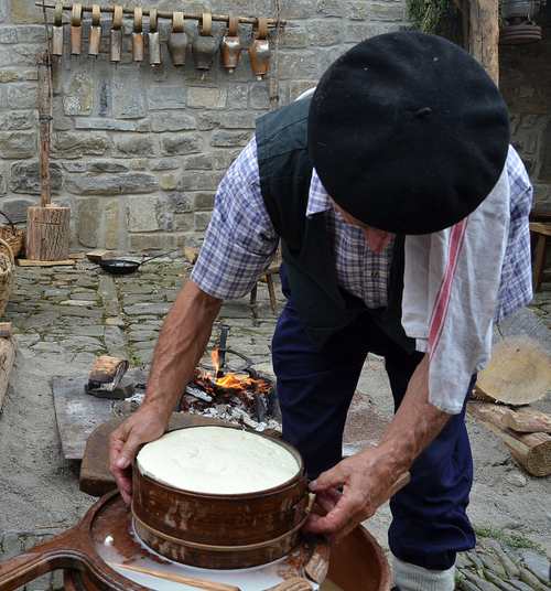 queso de pastor - tradición - roncal - Idiazábal-imagen1